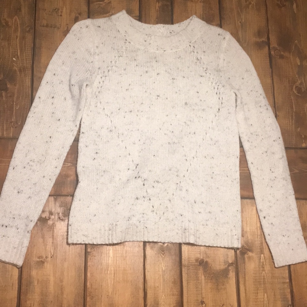 Button-back Crew Neck Sweater